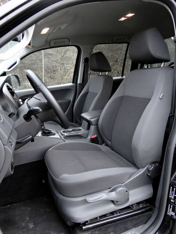 Volkswagen Amarok - siedzenia