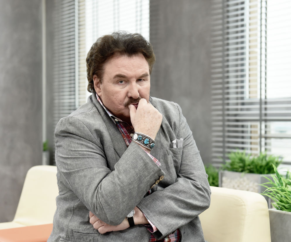 KRZYSZTOF KRAWCZYK