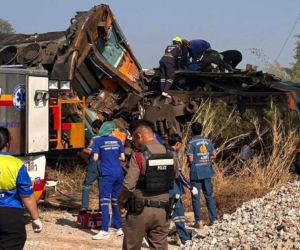 Tajlandia/ Co najmniej 12 osób zginęło w katastrofie kolejowej