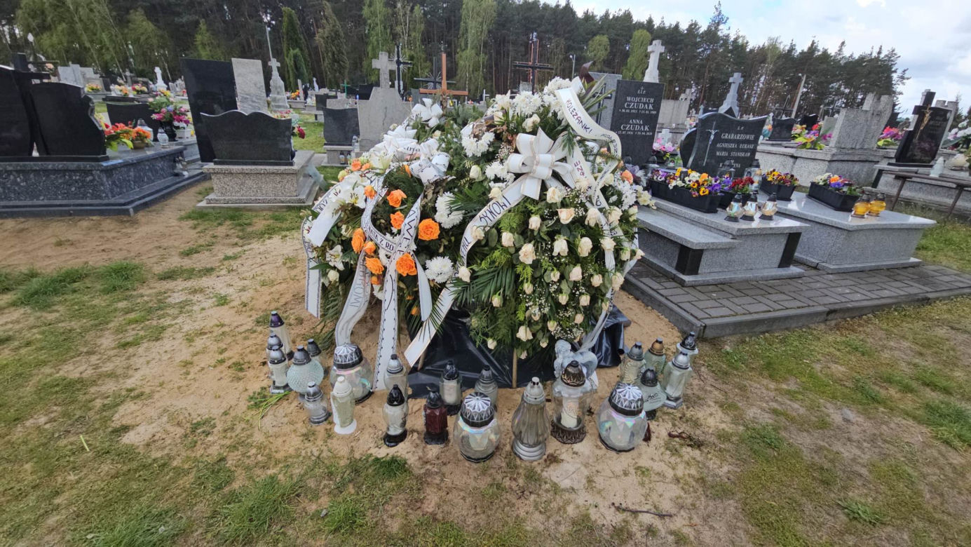  Piotr zginął przygnieciony przez ciągnik. Bliscy pożegnali 34-latka [GALERIA]