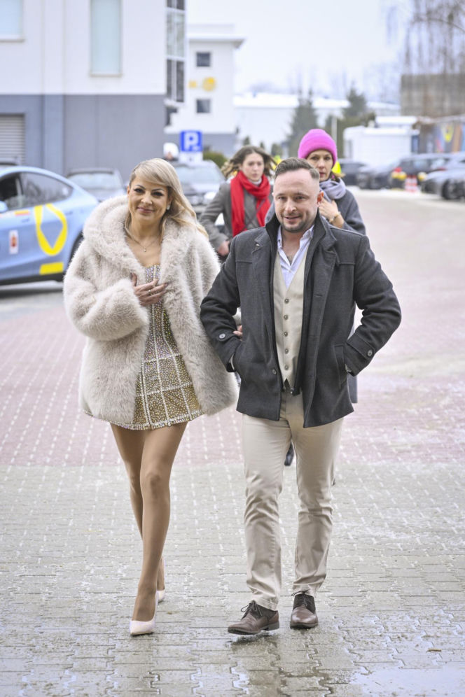 Magdalena Narożna królową ramówki Polsatu! Gwiazda disco polo w odważnej mini z błyskiem!