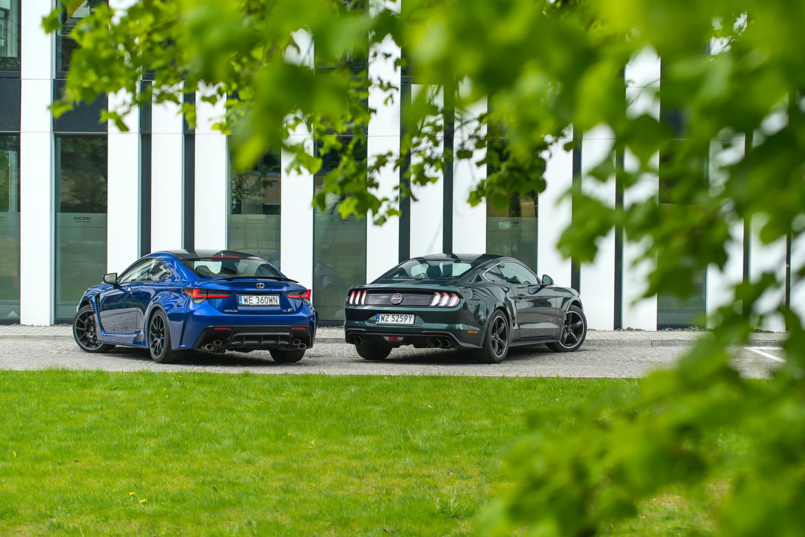 Lexus RC F Carbon 5.0 V8 vs. Ford Mustang Bullitt 5.0 V8