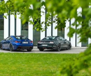 Lexus RC F Carbon 5.0 V8 vs. Ford Mustang Bullitt 5.0 V8
