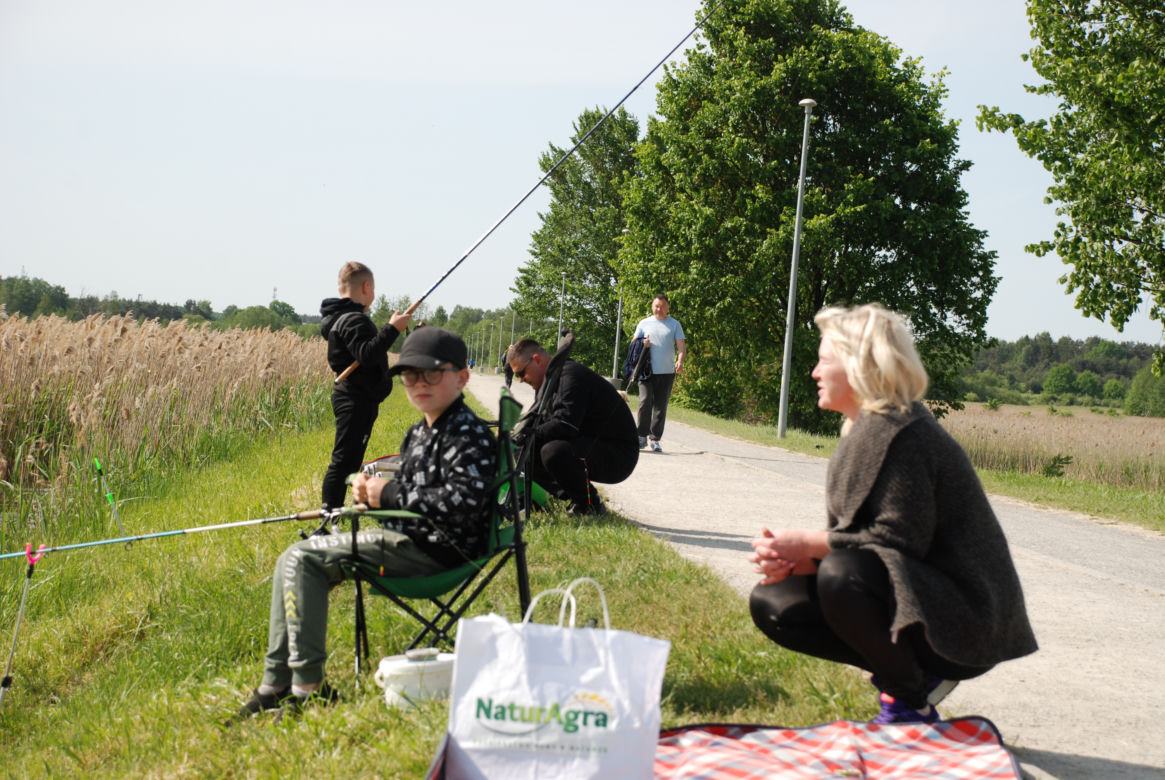 Zawody wędkarskie nad zalewem Muchawka i piknik wędkarski w Siedlcach