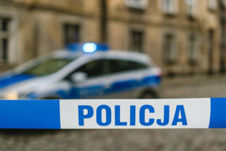 Kolejna tragedia w Krakowie. Zwłoki kobiety w mieszkaniu, ranny mężczyzna trafił do szpitala. Charakter kryminalny
