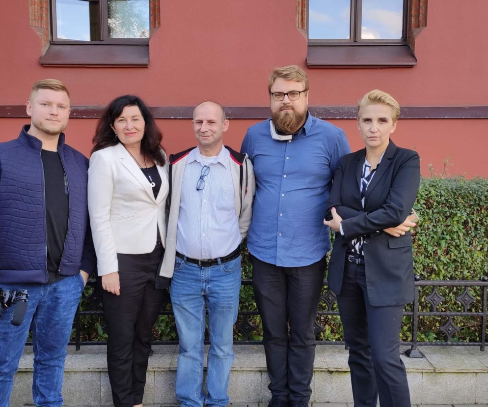 10 lat więzienia za LECZENIE marihuaną? Posłowie MUREM za pacjentem z Bydgoszczy!
