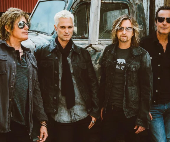 Stone Temple Pilots wymyślali nazwę pod skrót STP. Zespół nie chciał z niego rezygnować