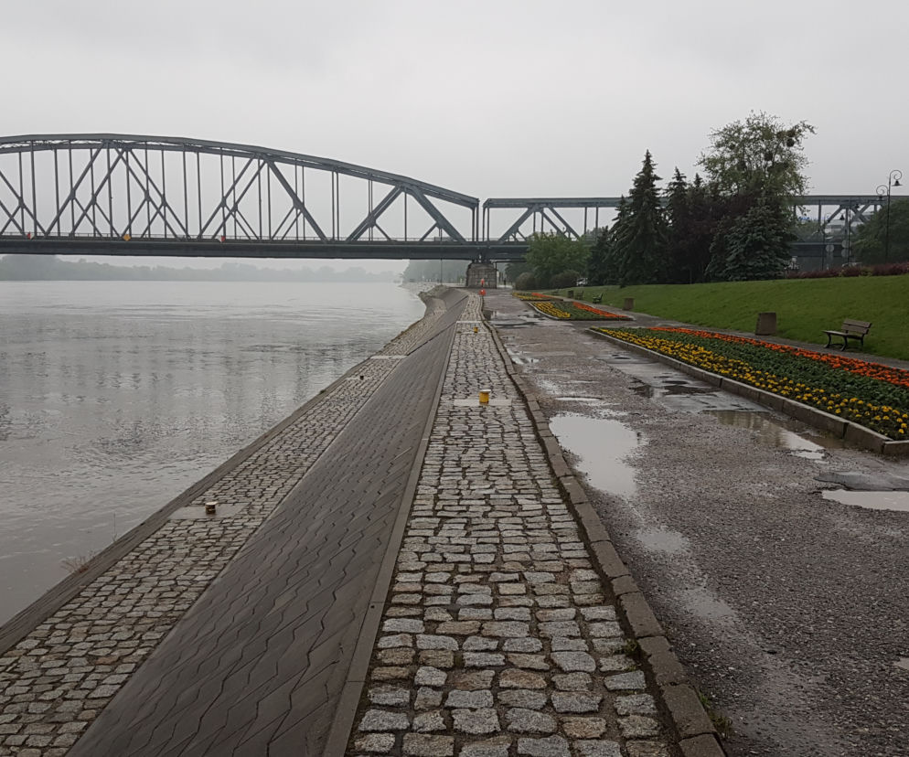 Wisła w Toruniu - stan na 28 maja, ok. godziny 20:00