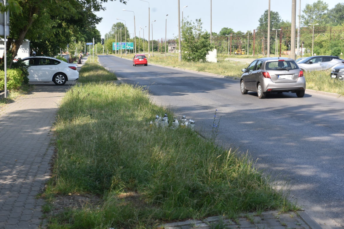 Tragiczny wypadek przy ul. Podgórskiej w Toruniu. 13-letnia Paulina wbiegła pod samochód