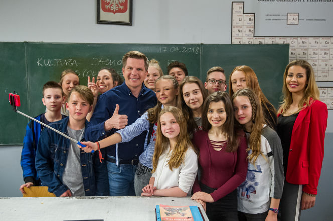 Filip Chajzer w serialu Szkoła