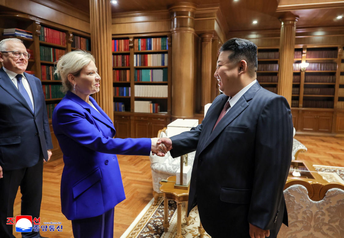 Kim nad trumnami żołnierzy NK, którzy zginęli na Ukrainie