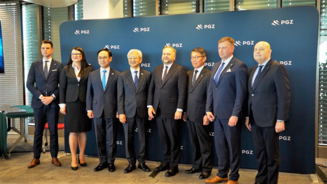 4 umowy wykonawcze Bumar-Łabędy