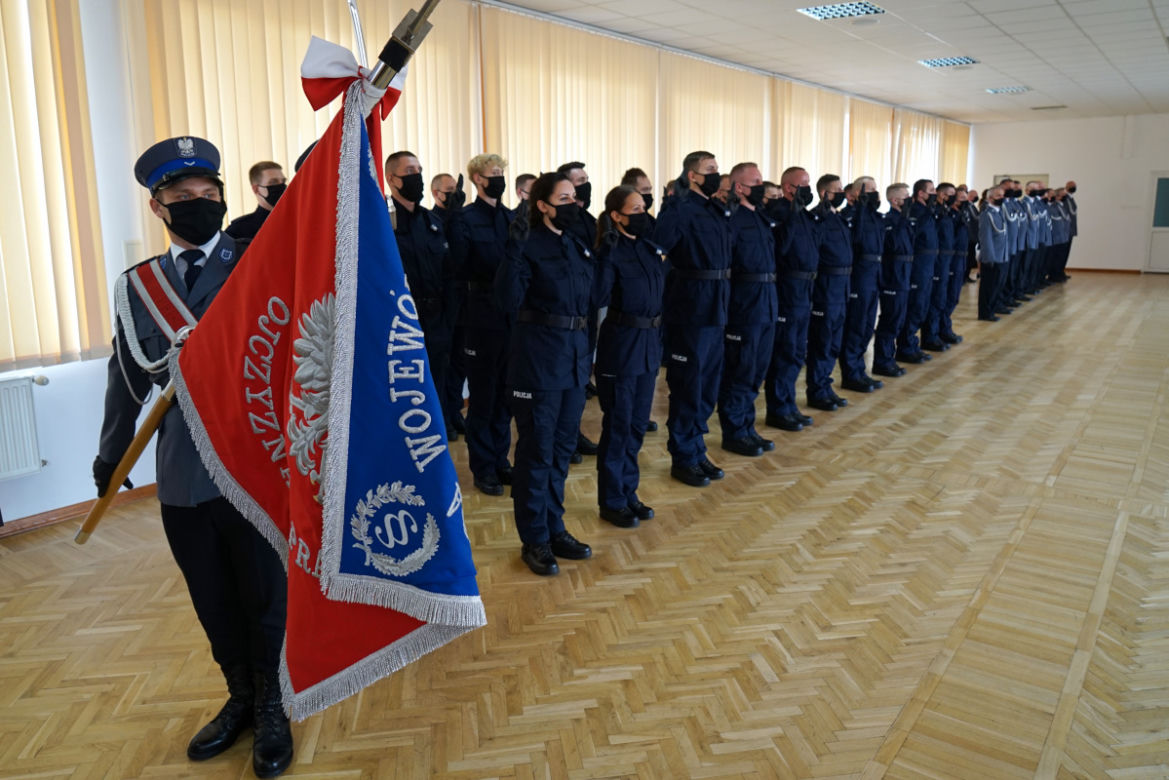 W województwie kujawsko-pomorskim ślubowanie złożyło 33 nowych policjantów
