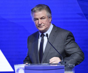 Alec Baldwin jednak NIE strzelił do operatorki? Szokujące ustalenia ekspertów! Co dalej z aktorem?