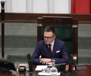 „To proszę przyjść z kwiatami” Randka w Sejmie? Hołownia nie wytrzymał