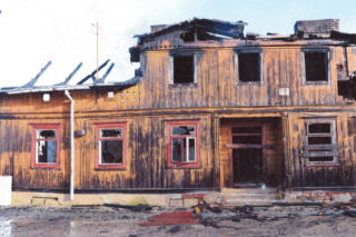 Pożar pustostanu w Sierpcu. Policjanci zatrzymali 31-latka. Podejrzewają podpalenie
