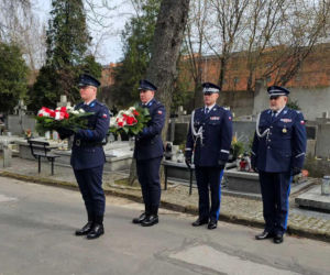Trzech policjantów zginęło od kul strażnika więziennego