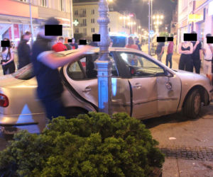 Wariacki rajd pijanego kierowcy po deptaku w Kielcach! Zdjęcia z wypadku