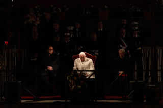 4. Śmierć Papieża Franciszka, kwiecień 2025