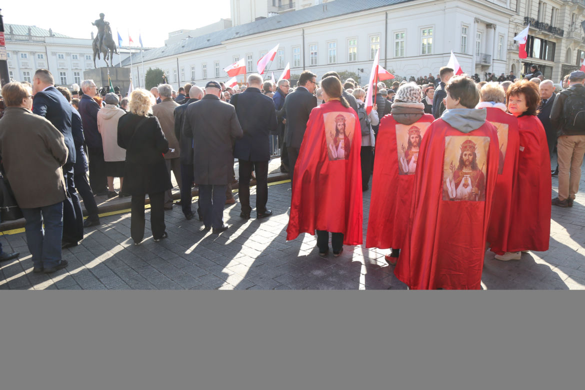 Apel Pamięci przed Pałacem Prezydenckim