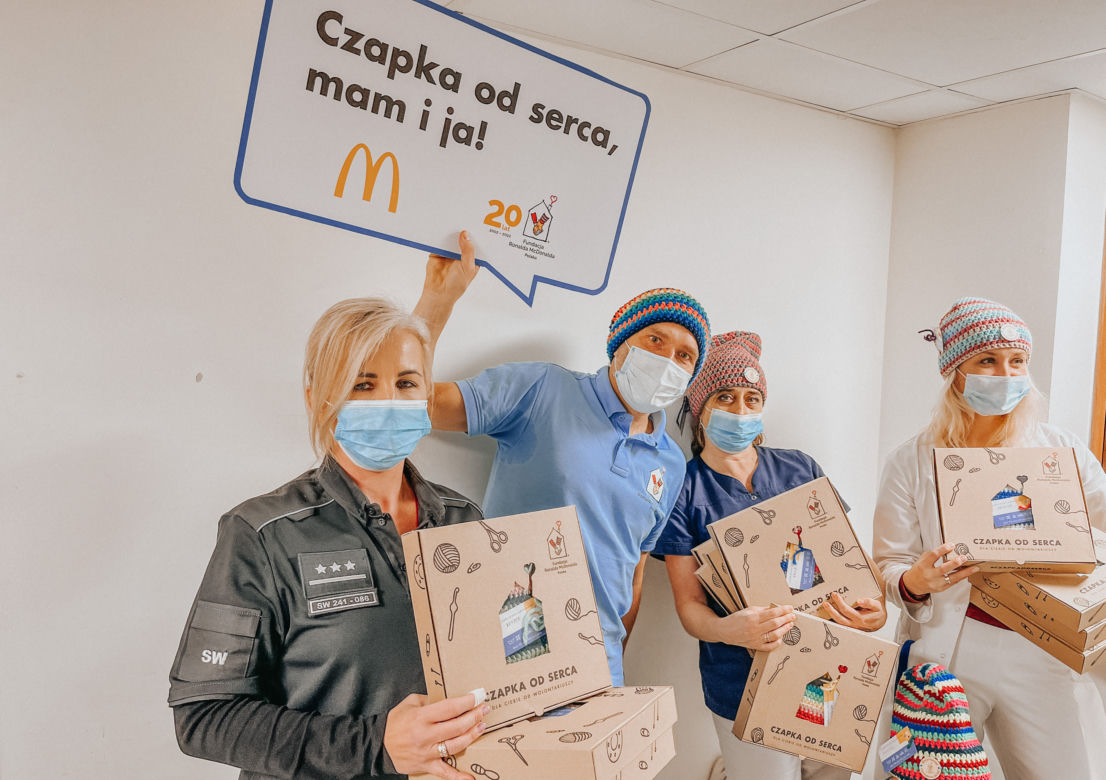 "Czapki od serca" od osadzonych z Grochowa
