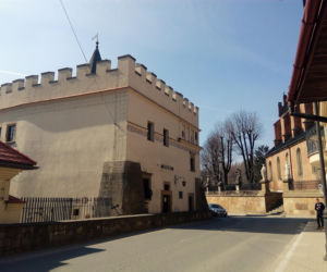 To najpiękniejsze miasto w Małopolsce. Jest porównywane do Krakowa, kiedyś było uznawane za stolicę Polski