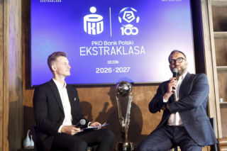 Ekstraklasa pokazała nowe trofeum i piłkę na 100-lecie. Kluby dostaną rekordowe 300 mln zł!