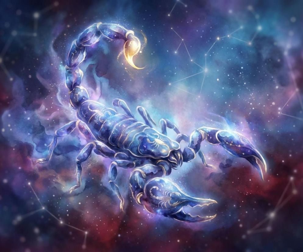 Ilustracja abstrakcyjnego Skorpiona, znaku zodiaku, w odcieniach błękitu i fioletu, z elementami przypominającymi konstelacje i przestrzeń kosmiczną. Szary kontur przedstawia zarys gwiazd na tle mgławicy, symbolizując horoskop dzienny. Więcej o zodiaku Skorpiona przeczytasz na naszym portalu.