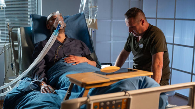 Na dobre i na złe odc. 980. Aleks/ Aleś (Paweł Małaszyński), Leszek (Sebastian Świerszcz)