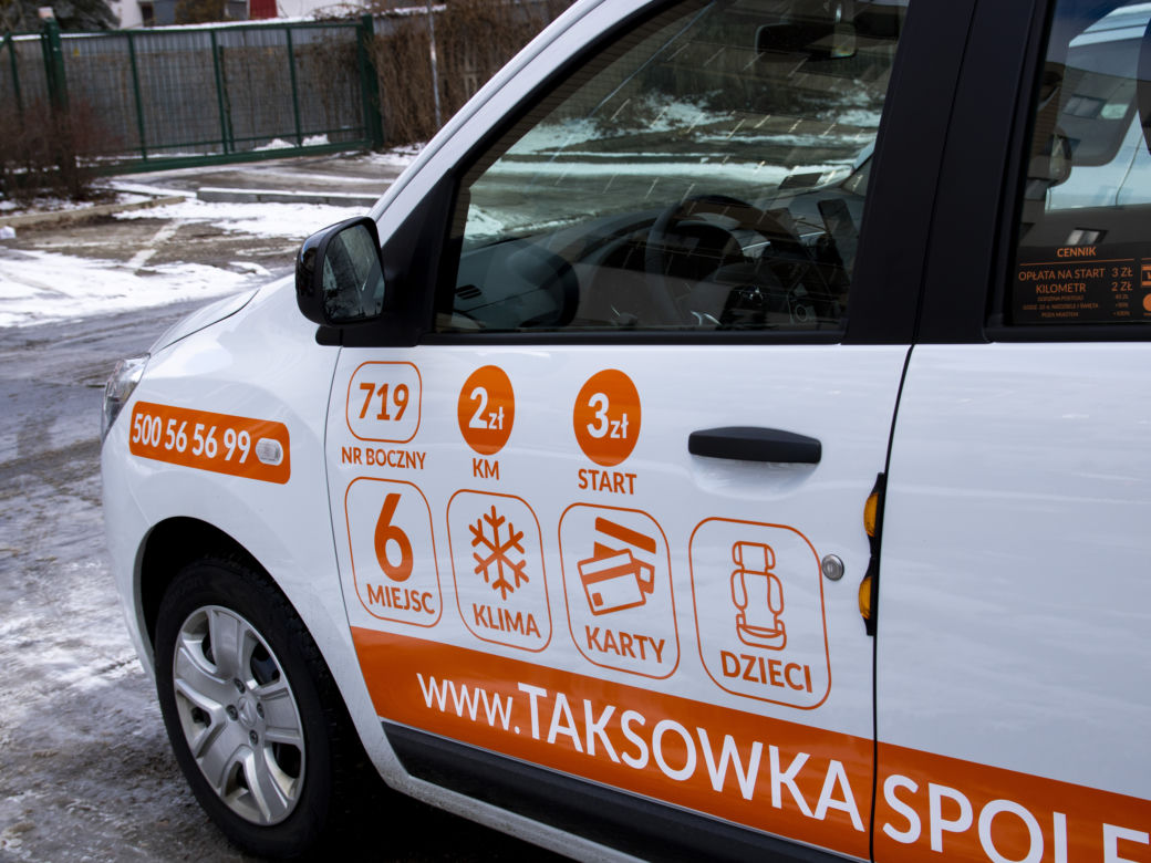 Toruń ma społeczną taksówkę. Tak wyglądają pojazdy!