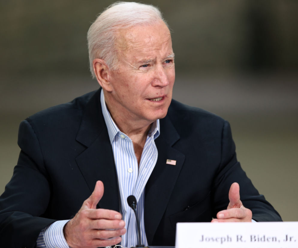 Joe Biden w Warszawie. Dalsze rozmowy z prezydentem Dudą i przemówienie na dziedzińcu Zamku Królewskiego