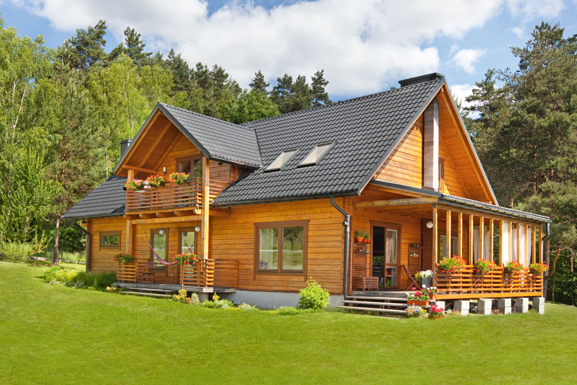 Elewacje domów z bali