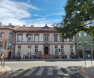 To jedno z najpiękniejszych miast w Małopolsce. Kiedyś było wsią, która należała do króla