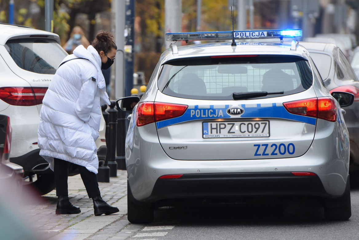 Kinga Rusin dostała mandat bo poszła po waciki