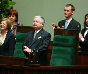 Wzruszające wspomnienie o Lechu Kaczyńskim. Tak wyglądało jego zaprzysiężenie na urząd Prezydenta RP 23 grudnia 2005 roku