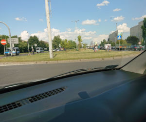 Płonący radiowóz na Szosie Lubickiej w Toruniu! [ZDJĘCIA]