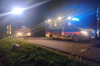 Taksówka wypadła z drogi i dachowała pomiędzy miejscowościami Borki Siedleckie i Przygody. W wypadku poszkodowane zostały dwie osoby