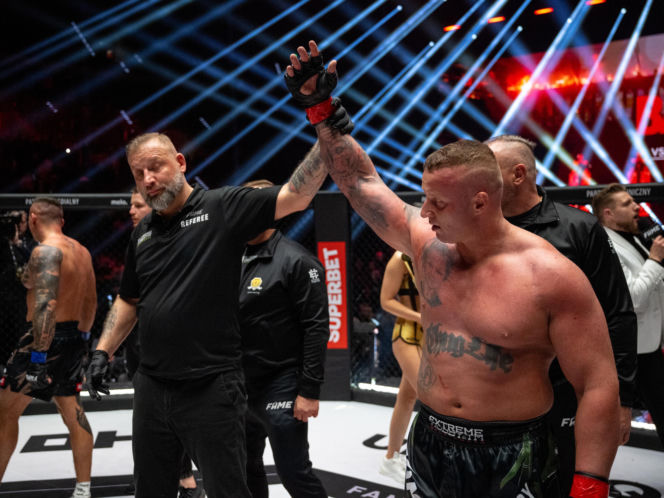 Denis Załęcki - Bartek Szachta na Fame MMA 30