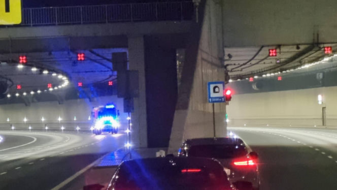 Pożar auta w tunelu na S2! Kierowcy utknęli w gigantycznym korku