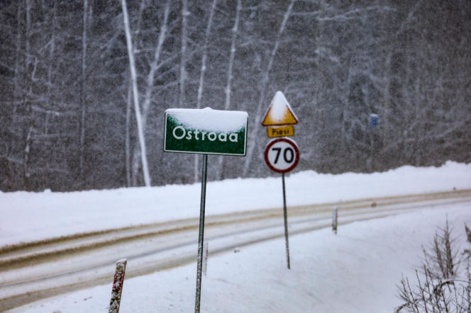 Ziąb w szkołach, żołnierze z łopatami i pusta kasa na utrzymanie dróg. Tak wygląda zima na Warmii i Mazurach