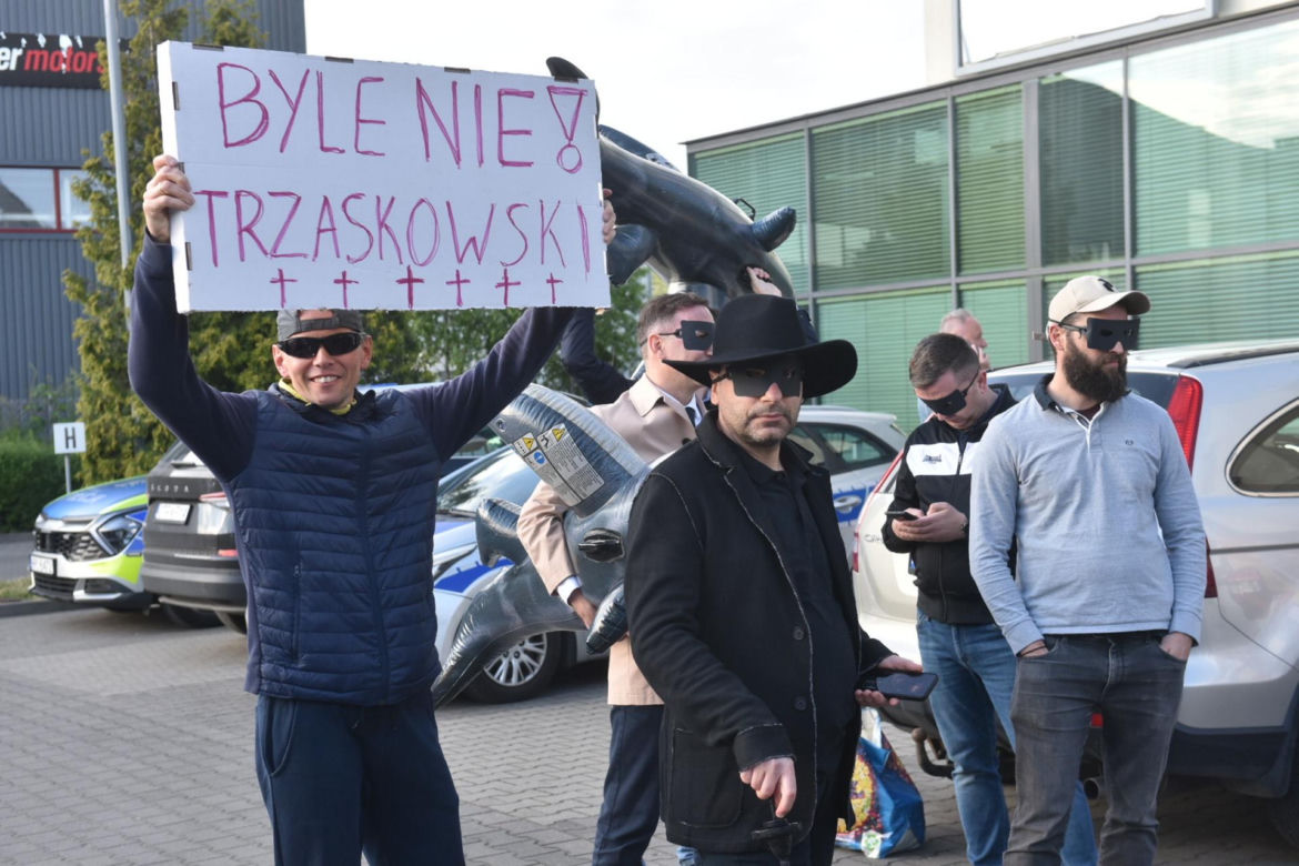 Rafał Trzaskowski, Sławomir Mentzen