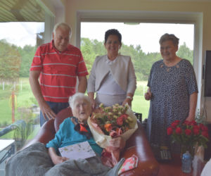 Piękny jubileusz pani Władysławy! Mieszkanka powiatu świeckiego skończyła 102 lata! [ZDJĘCIA]