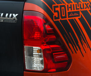 Toyota Hilux 2.4 D-4D 150 KM 4x4 AT6 Selection 50