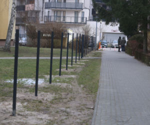 Wojna o płot i śmietnik. Konflikt mieszkańców na osiedlu w Pruszkowie