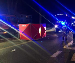 Pożar wybuchł w nocy. Ogień i dym odcięły drogę ucieczki czteroosobowej rodzinie