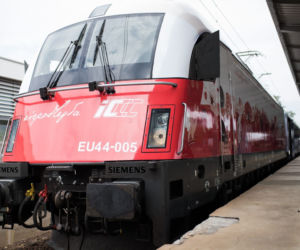 Biało-czerwone lokomotywy PKP Intercity