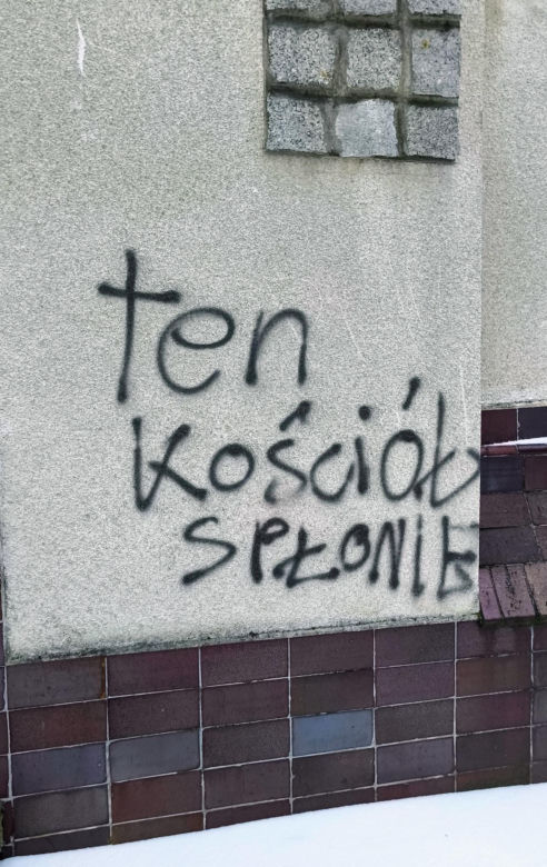 Satanistyczne znaki i groźby w Poznaniu. „Ten kościół spłonie”. Ksiądz zabiera głos