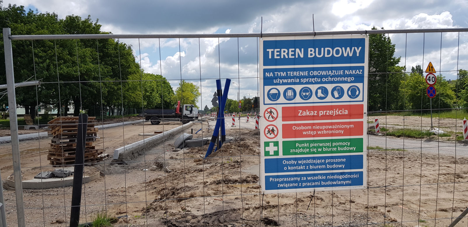 Jak teraz wygląda plac budowy na odcinku Piłsudskiego od skrzyżowania z Dworcową do skrzyżowania z Leonharda i Wyszyńskiego