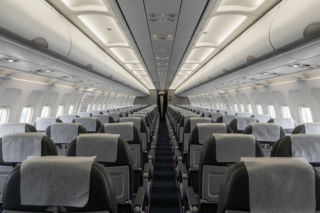 Sanepid szuka pasażerów lotu FR6144. Czy groźny wirus rozprzestrzenił się po Polsce?