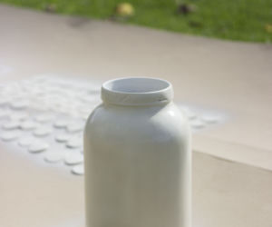 Wazon ceramiczny w stylu skandynawskim